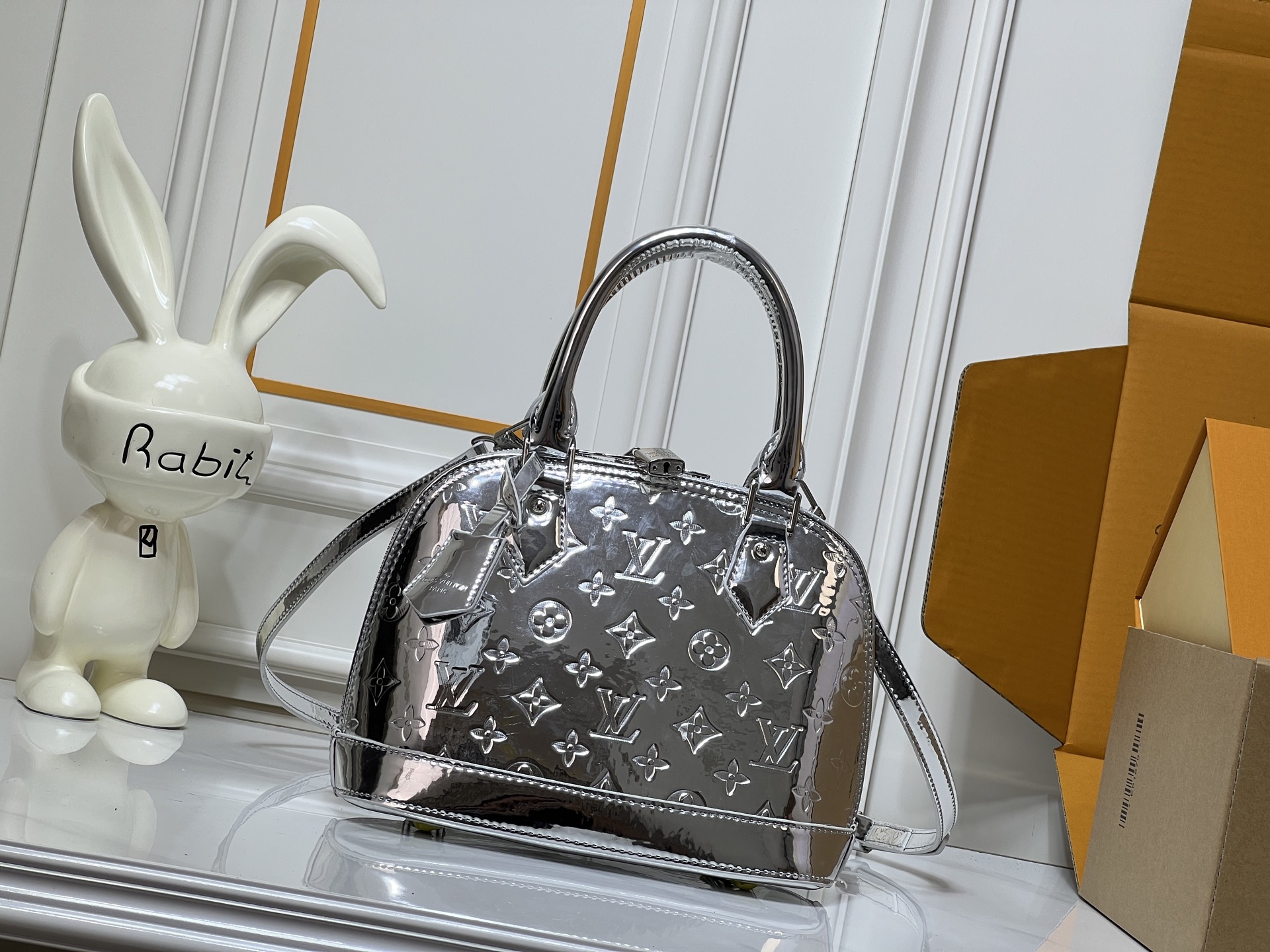 Louis Vuitton LV Alma BB Handbag Premium Canvas Model M01917 Gift Box Included Weekend Getaway New Arrival